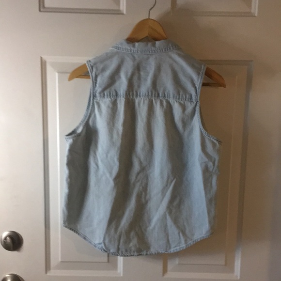 Target Universal Thread Light Blue Denim Sleeveless Top Small - Picture 4 of 6
